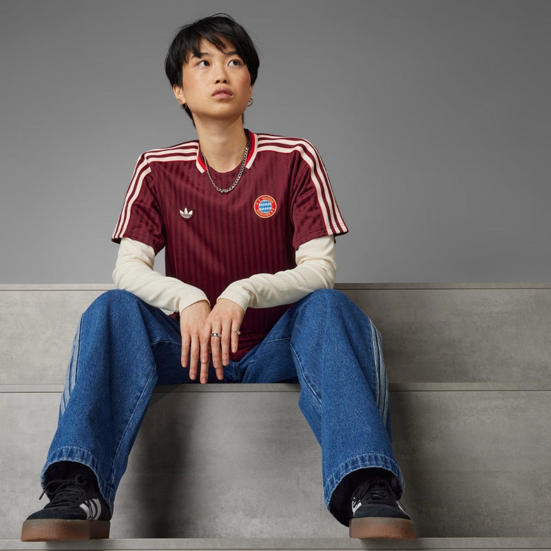 BAYERN MUNICH TERRACE ICONS 25/26 HOMBRE
